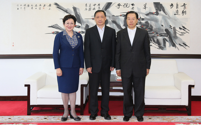 国家旅游局局长李金早到访集团（图）