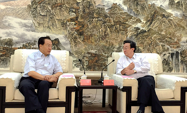 张学武董事长拜会河南省委书记郭庚茂（图）