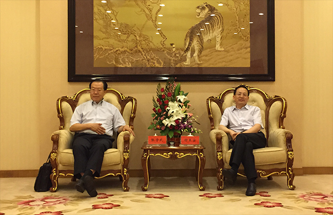 张学武董事长会见焦作市长谢玉安（图）