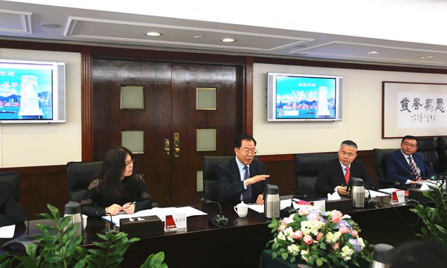 江西省吉安市人民政府市长王少玄一行到访集团（图）