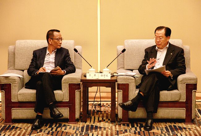 集团张学武董事长会见普洱市委书记卫星一行（图）