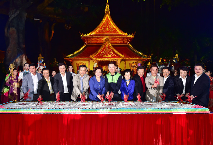 深圳錦綉中華喜迎開業25周年華誕（圖）