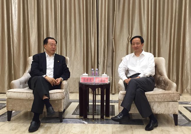 集團張學武董事長會見寧夏回族自治區李建華書記（圖）
