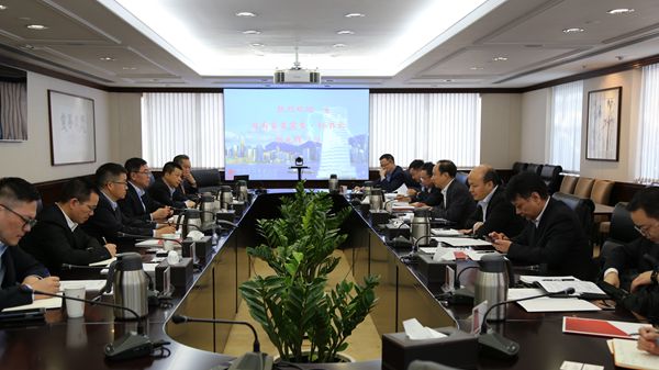 集團杜江總經理會見海南省委常委、秘書長胡光輝一行（圖）