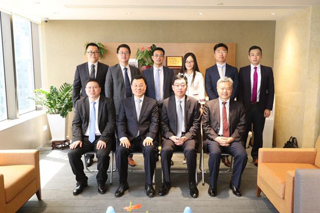 外交部駐港公署謝鋒特派員赴集團香港簽證申請服務中心調研（圖）