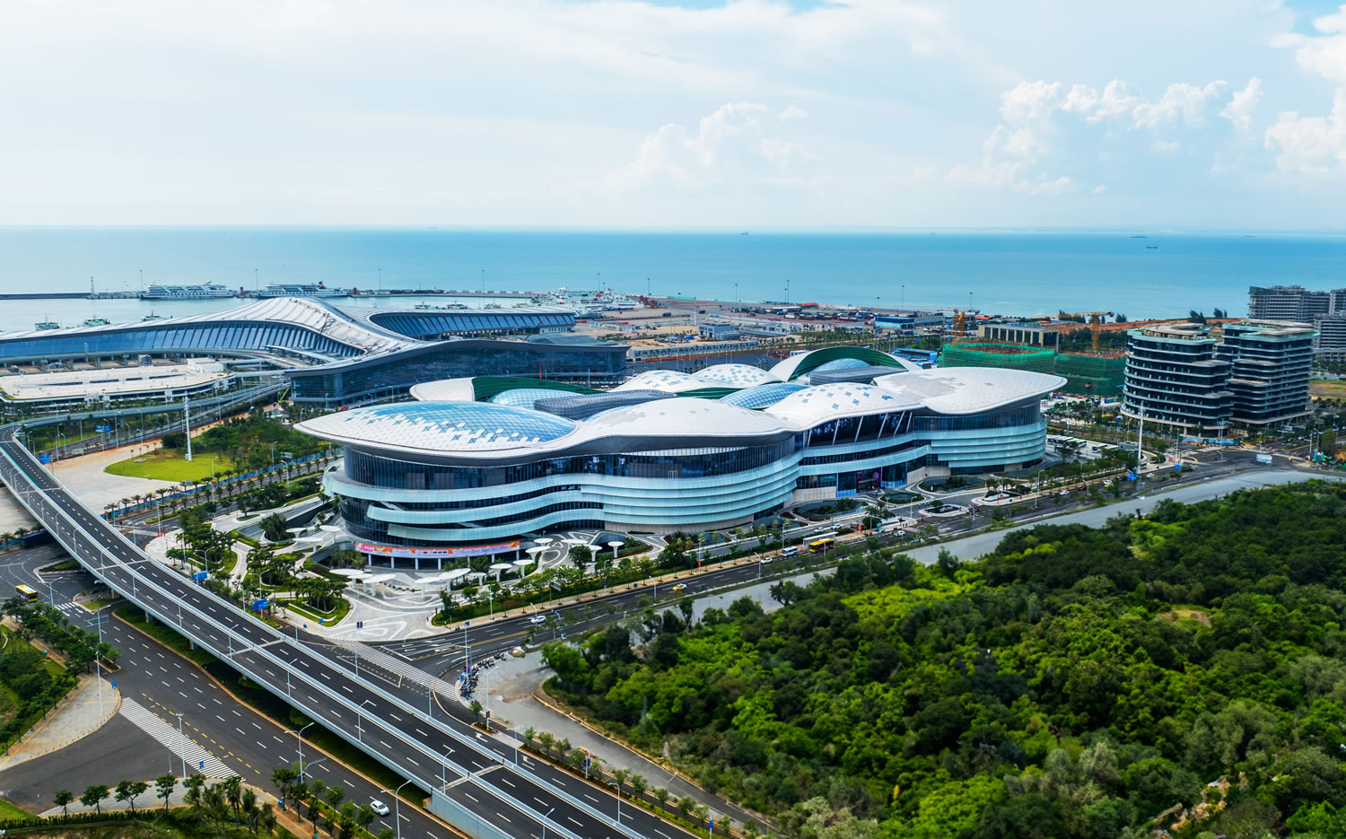 海南自贸港封关倒计时 中免集团领跑全球旅游零售新格局